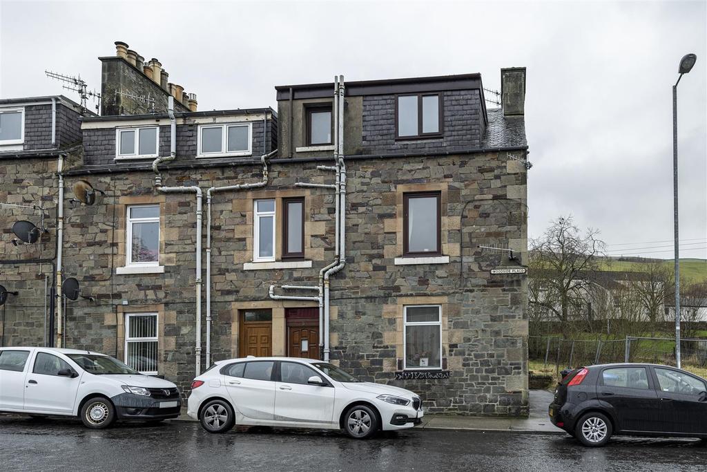 1 Woodside Place, Galashiels 3 bed flat £115,000