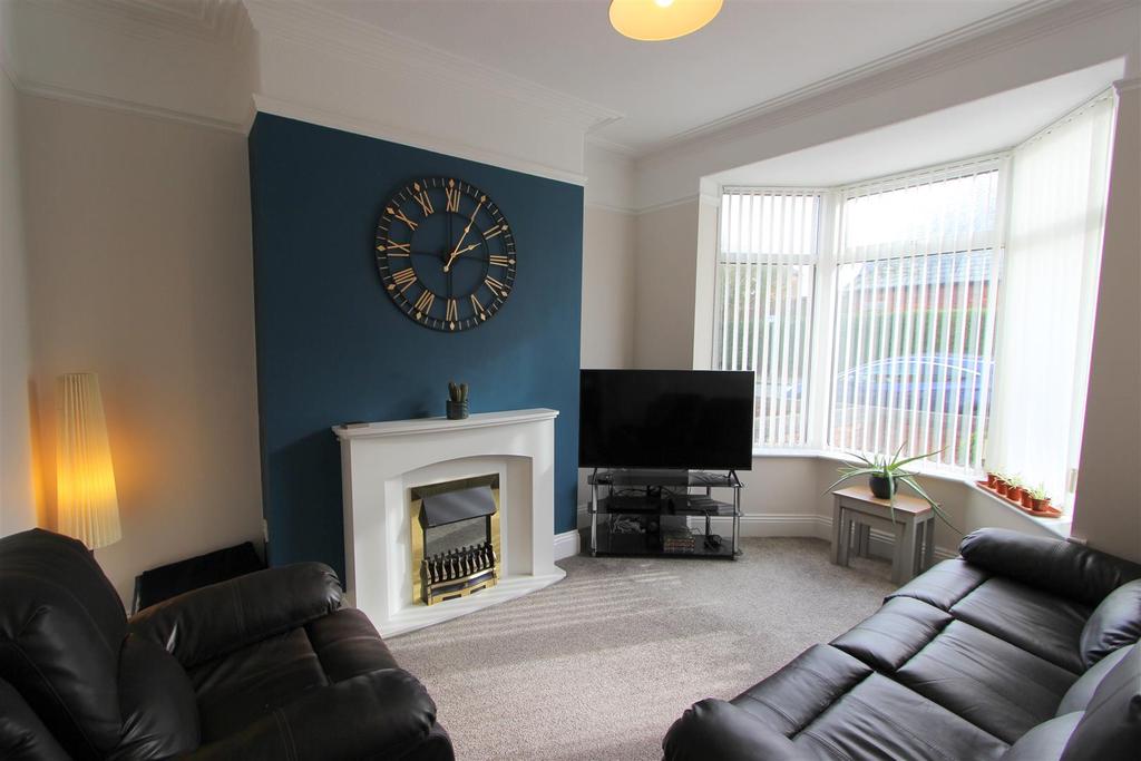 Bloomfield Road, Darlington 2 bed terraced house £595 pcm (£137 pw)
