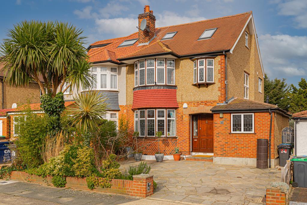 Highdown, Worcester Park 4 bed semidetached house £950,000