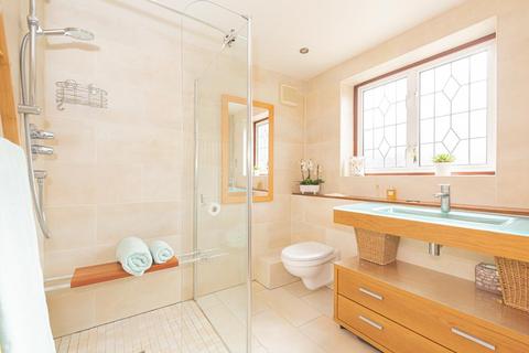26 Highdown, Worcester Park, KT4 7HZ