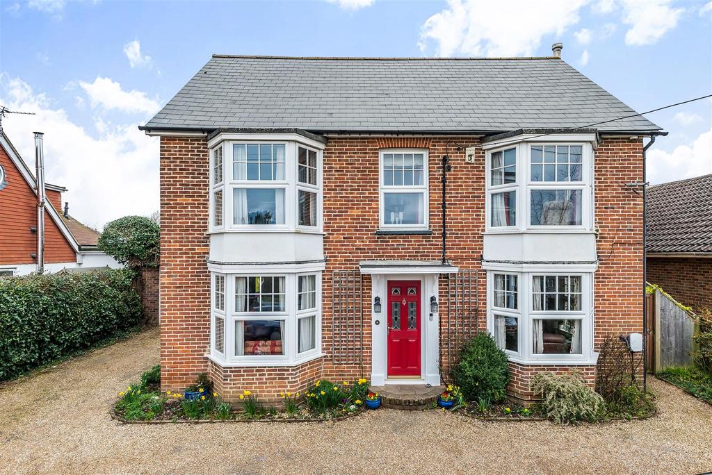 Hawkswood Road, Hailsham 5 bed detached house £590,000