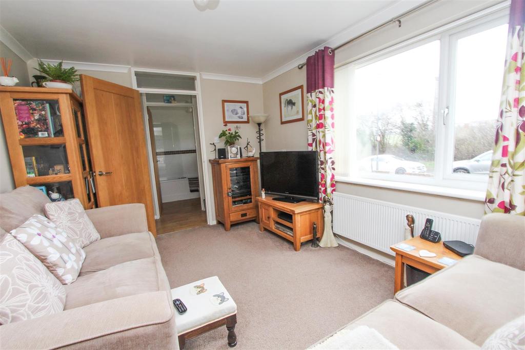 St. Clements Road, Keynsham, Bristol 1 bed flat £200,000