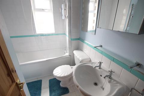 5 Amiens Close, Darlington, DL3 0UL