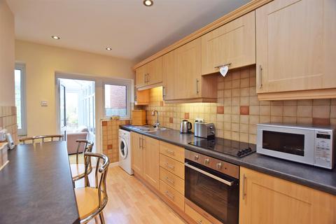 45 Arthur Road, Gillingham, ME8 9BT