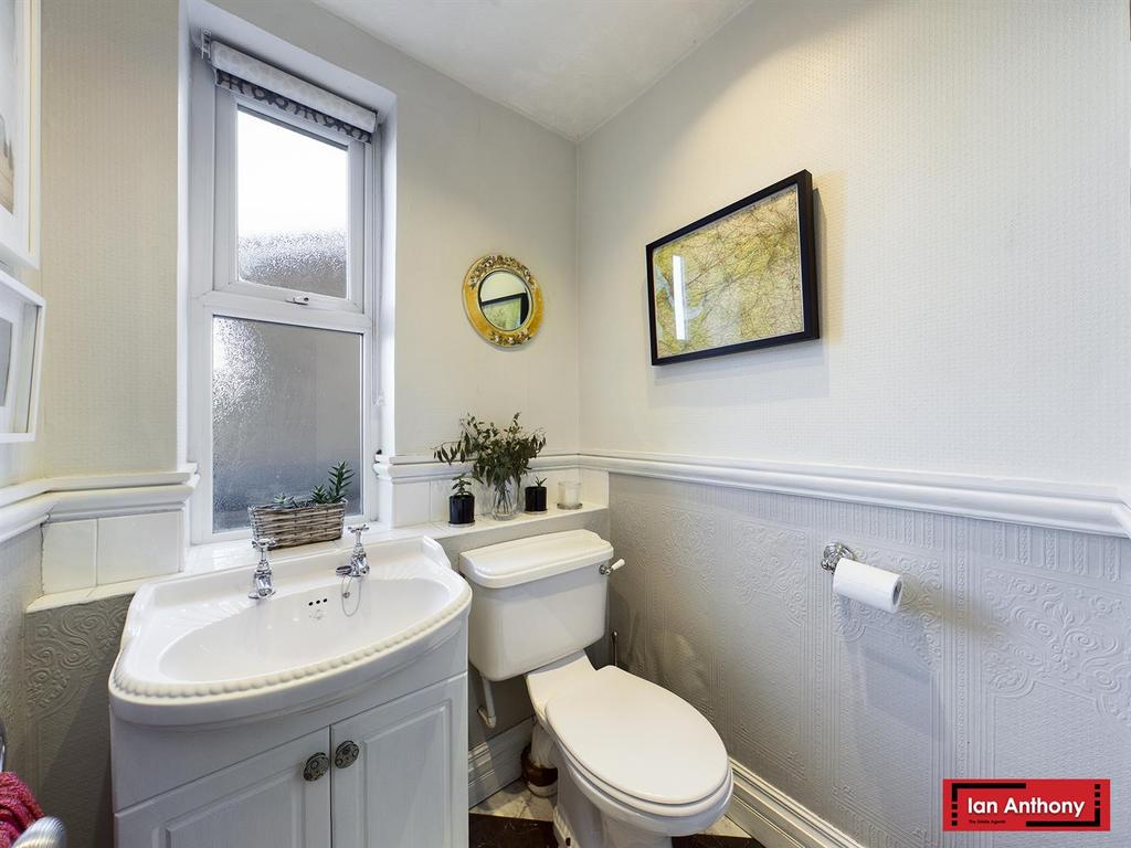 Downstairs wc