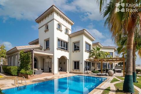 5 bedroom villa, Signature Villas Frond D,, Palm Jumeirah, Dubai