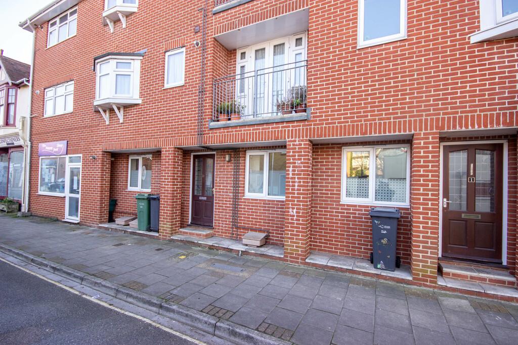 York Avenue, East Cowes, Isle of Wight 1 bed to rent £640