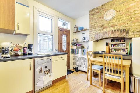 64 Robson Road, London, SE27 9LB