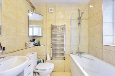 64 Robson Road, London, SE27 9LB