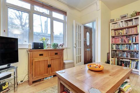 64 Robson Road, London, SE27 9LB