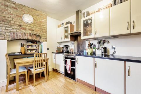 64 Robson Road, London, SE27 9LB