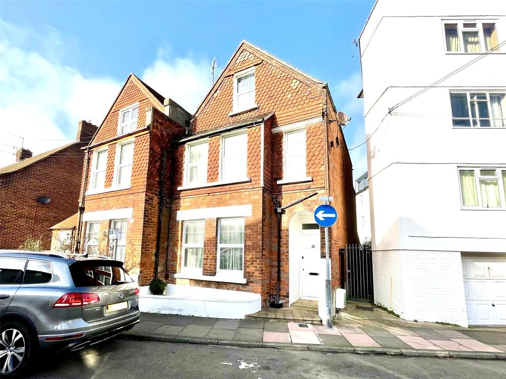 Hyde Road, Eastbourne, BN21 4 bed semidetached house £450,000