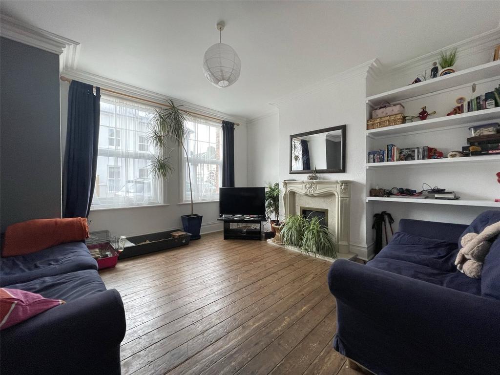 Hyde Road, Eastbourne, BN21 4 bed semidetached house £450,000