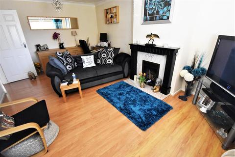 13 Stenning Avenue, Linford, Stanford-le-hope, SS17 0RP