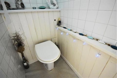 13 Stenning Avenue, Linford, Stanford-le-hope, SS17 0RP