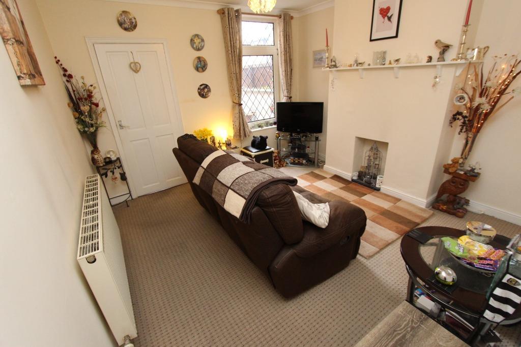 Harriett Street, Stapleford, NG9 2 bed terraced house £140,000