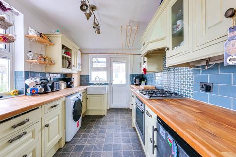 52a Cotswold Road, Westcliff-on-sea, SS0 8AB