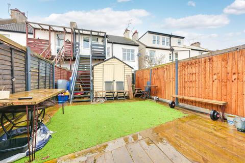 52a Cotswold Road, Westcliff-on-sea, SS0 8AB