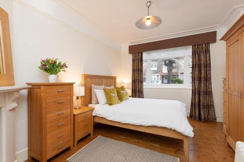 1 bedroom flat for sale - Brisbane Avenue, London, SW19