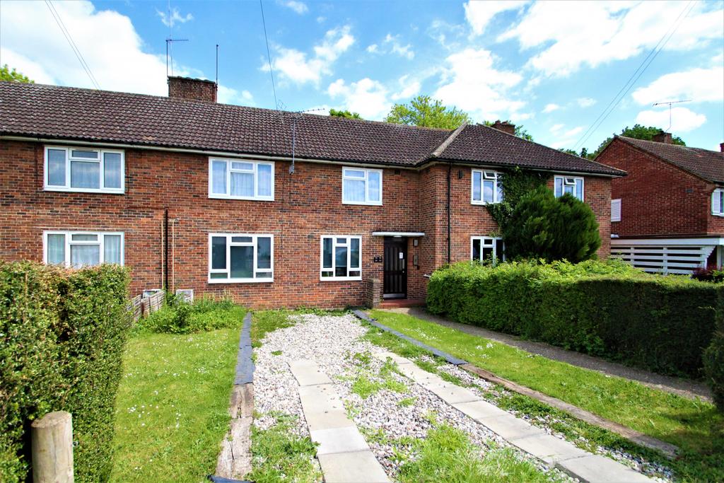 Willingale Road, Loughton 1 bed flat £1,000 pcm (£231 pw)