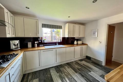 3 Lapwing Close, Portishead, Bristol, BS20 7NJ