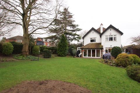 64 The Green, Epsom, KT17 3JJ
