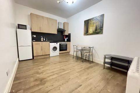 1 bedroom flat to rent, 49 Broxholme Lane, Doncaster DN1