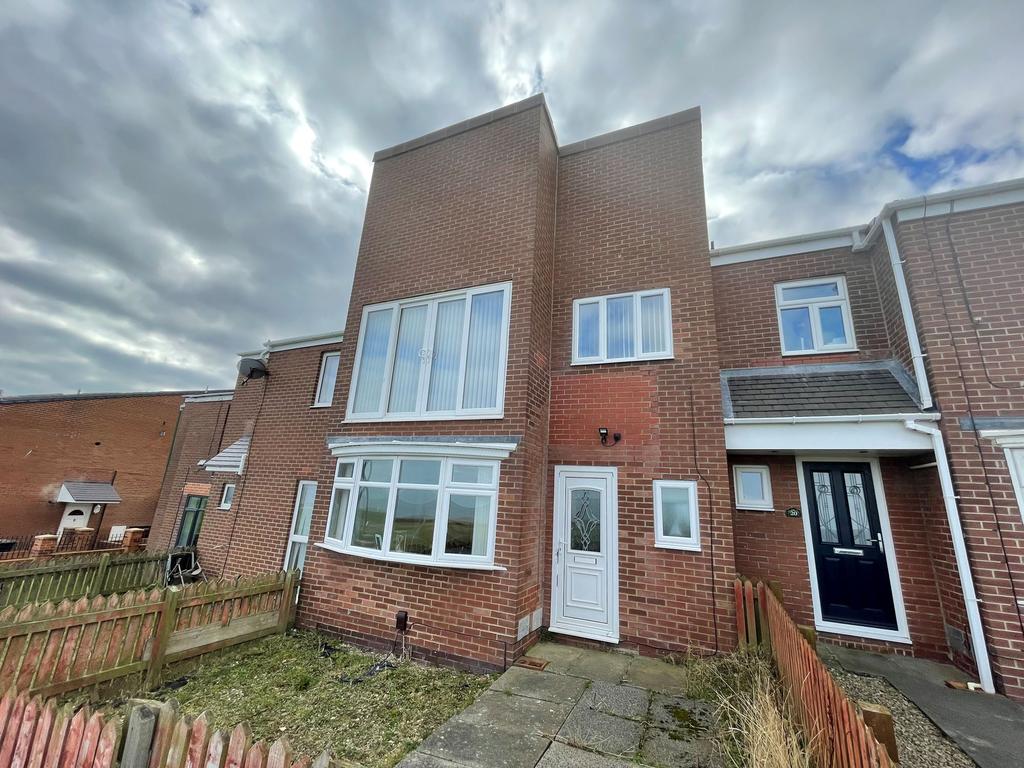 Hertford Avenue, South Shields, Tyne and Wear, NE34 7TX 2 bed terraced house £850 pcm (£196 pw)