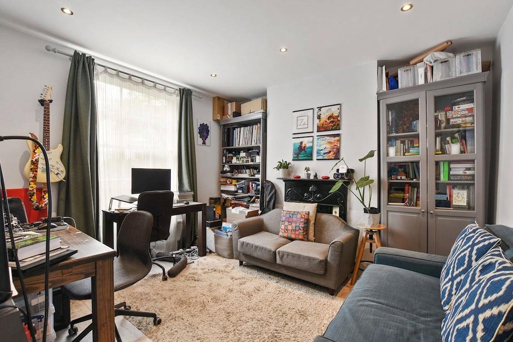 Charteris Road, London, N4 1 bed apartment £1,700 pcm (£392 pw)