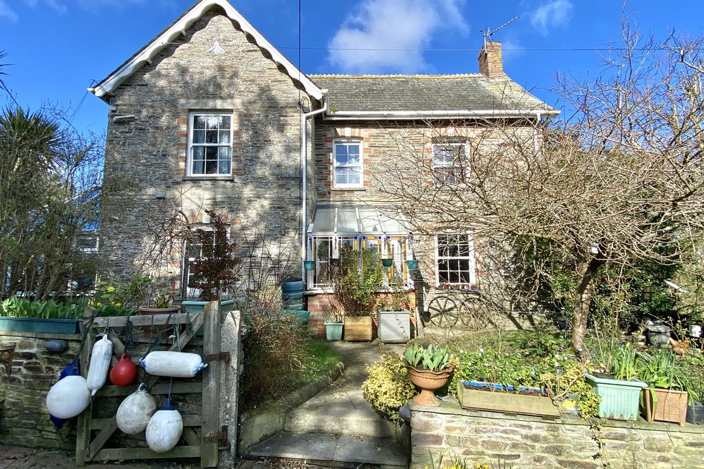 Tregonna, Little Petherick PL27 5 bed farm house £1,100,000