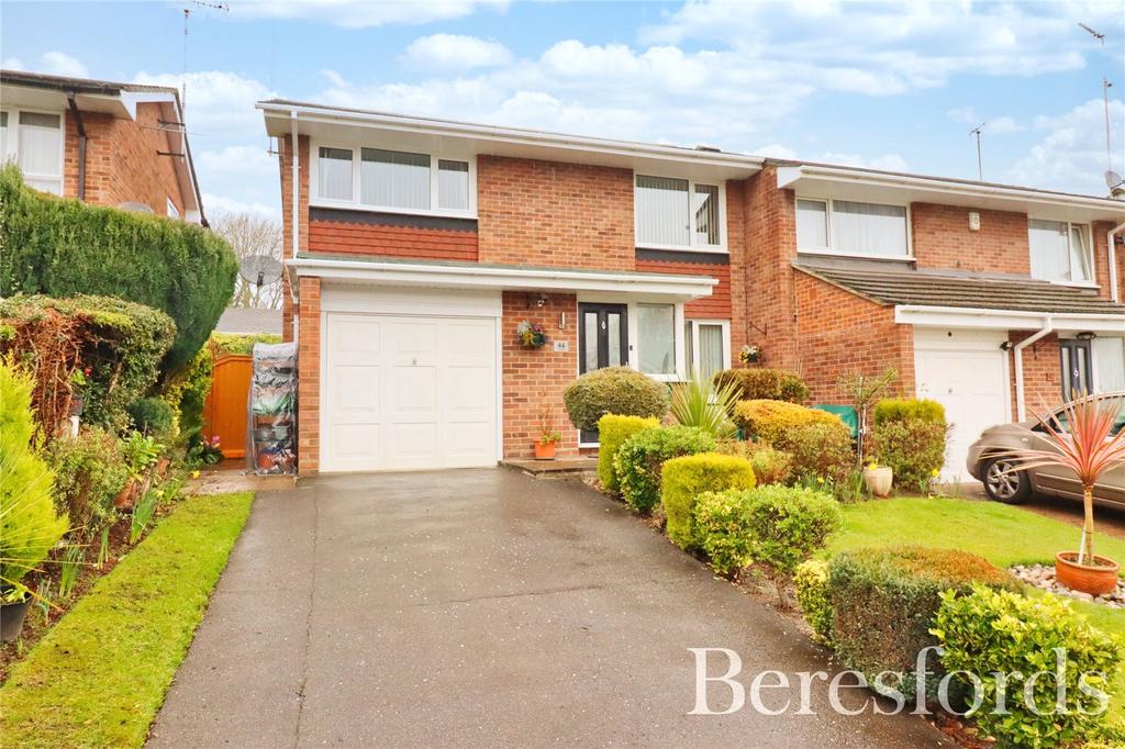 South Ridge, Billericay, CM11 4 bed semidetached house £615,000