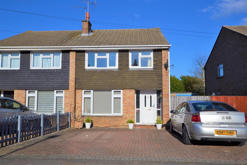 Caernarvon Road, Cheltenham, GL51 3JR 3 bed semidetached house £360,000