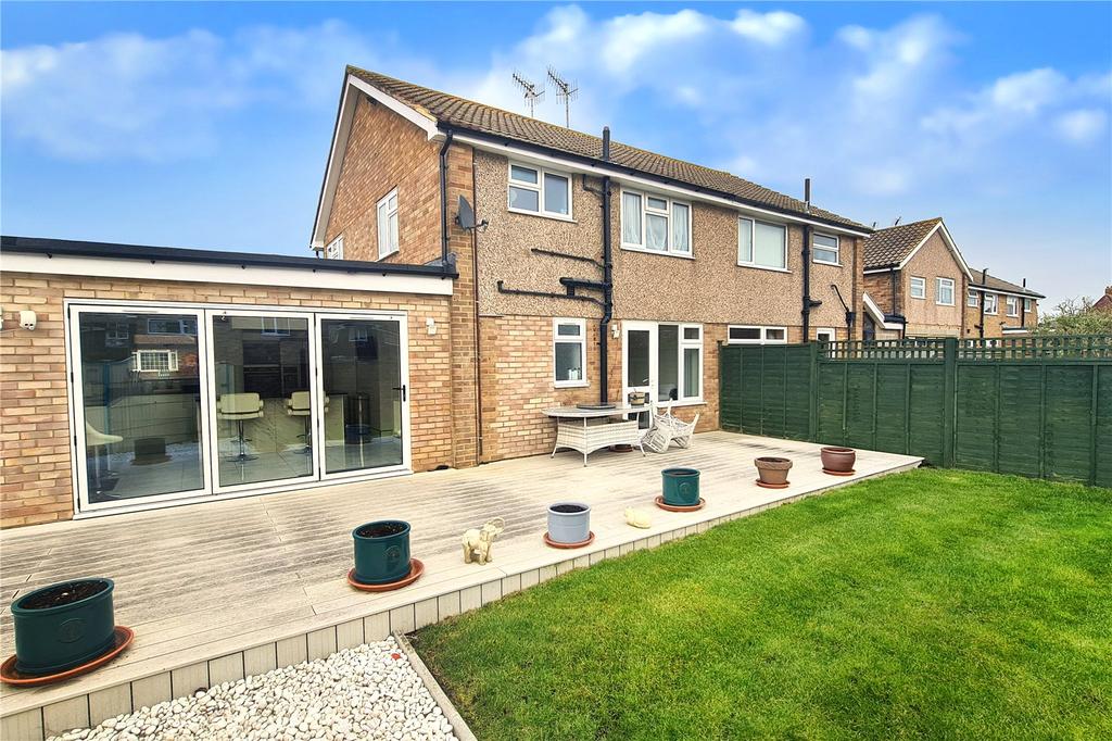 Chanctonbury Road, Rustington, Littlehampton, West Sussex 3 bed semidetached house for sale £