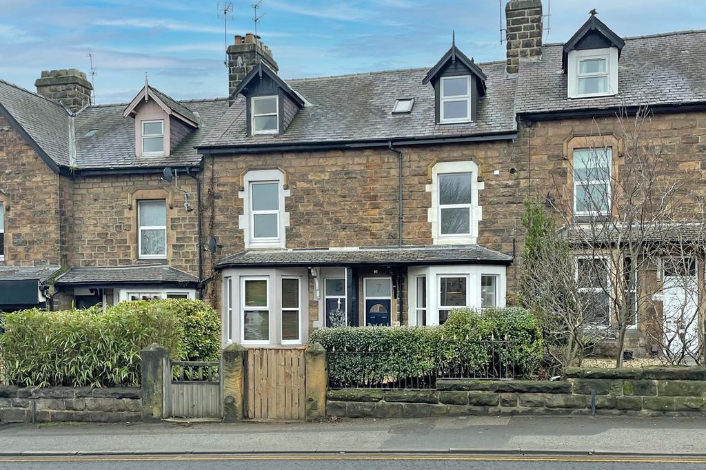 Eastville Terrace, Harrogate, HG1 4 bed terraced house £275,000