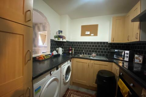 2 bedroom apartment for sale - Winchester Close, Rowley Regis, West Midlands, B65