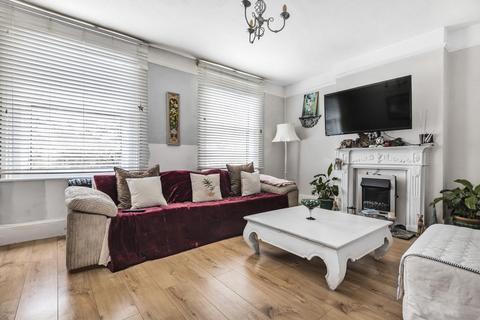 30 Avington Grove, London, SE20 8RY