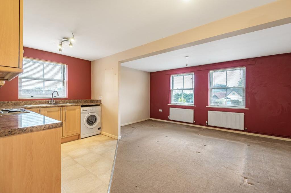 High Street, Kempston 2 bed apartment £170,000