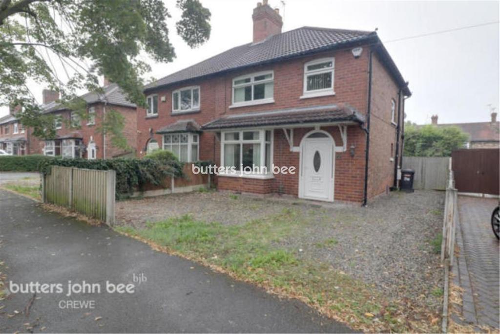 Manor Way, Crewe 3 bed semidetached house £850 pcm (£196 pw)