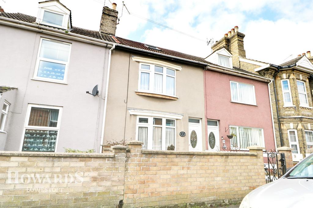 Southwell Road, Lowestoft 3 bed terraced house £150,000