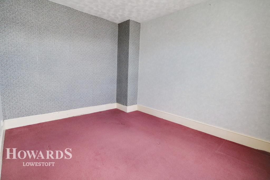 Southwell Road, Lowestoft 3 bed terraced house £150,000