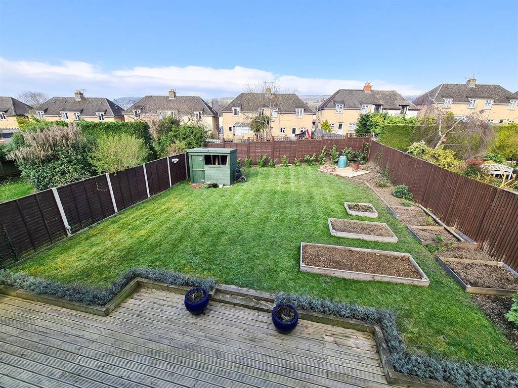Farmhill Lane, Stroud, GL5 4BS 4 bed detached house £525,000