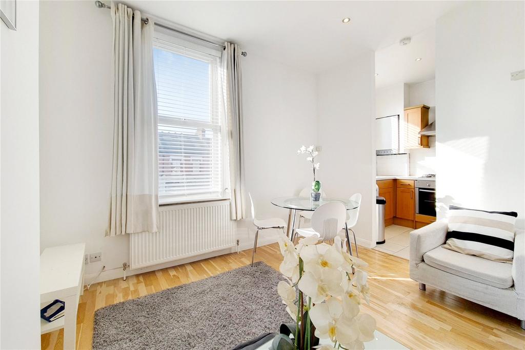 Apartment in London - View 3