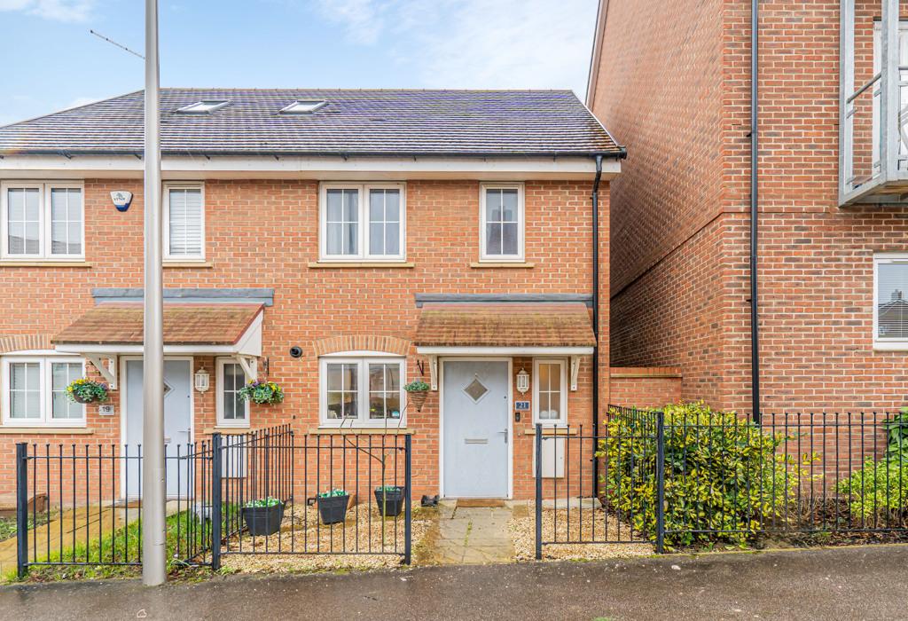 Santa Cruz Avenue, Newton Leys... 2 bed end of terrace house £295,000