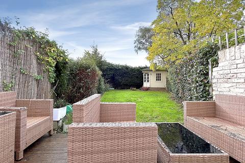 3, Orchard Cottage Drift Road, Maidenhead, SL6 3ST