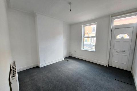 2 bedroom terraced house to rent, Furnival Road, Doncaster DN4