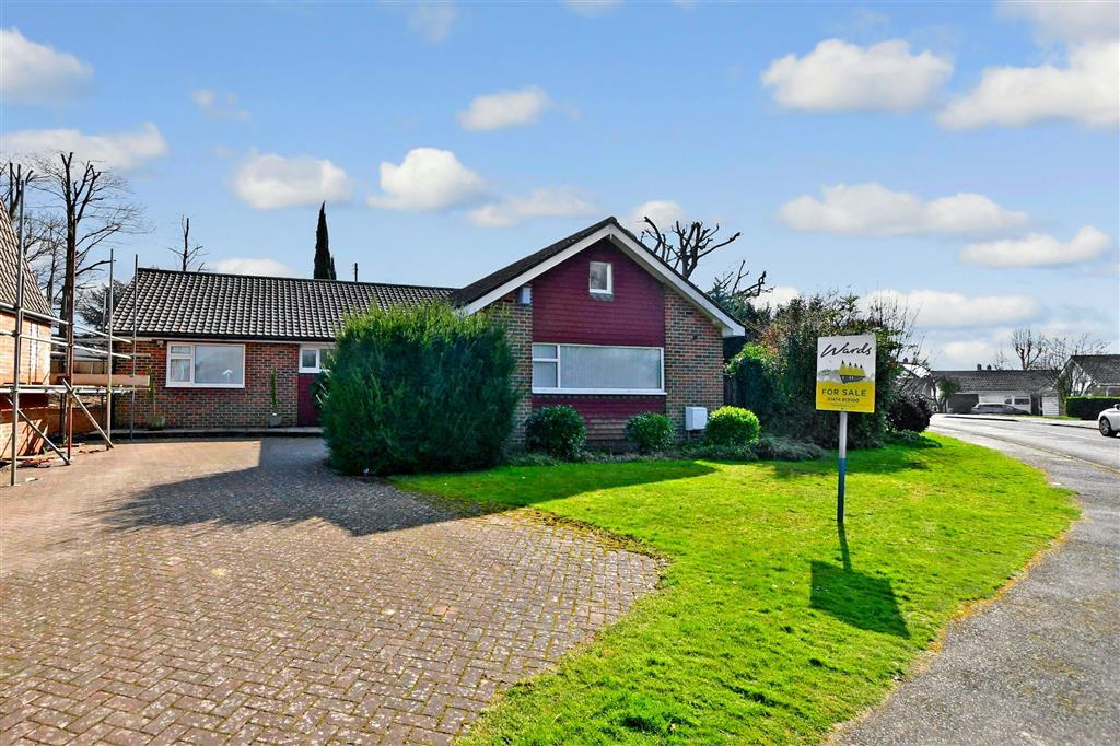 Sallows Shaw, Sole Street, Kent 3 bed detached bungalow £650,000