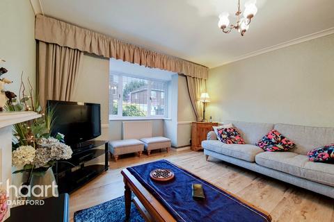 102 Alderney Road, Erith, DA8 2JD