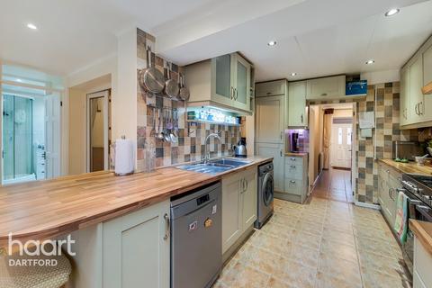 102 Alderney Road, Erith, DA8 2JD