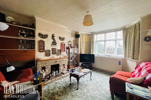 11 Cloonmore Drive, Sheffield, S8 8JN