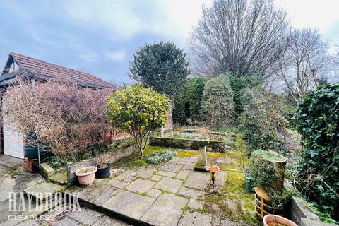 11 Cloonmore Drive, Sheffield, S8 8JN